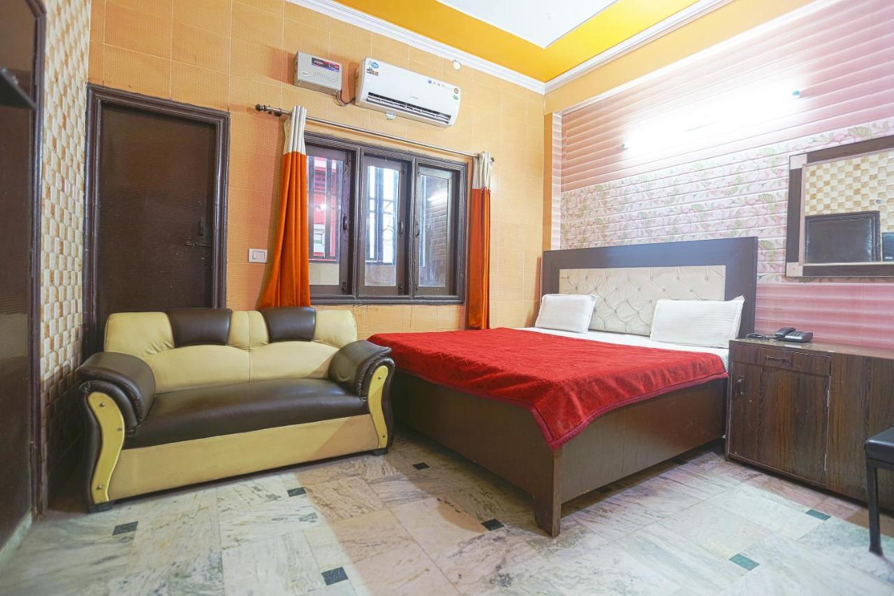 Spot On 43436 Hotel Mannat Spot Moradabad Buitenkant foto