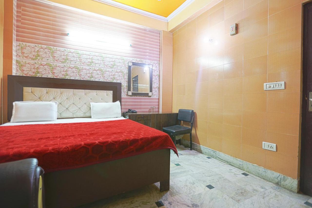Spot On 43436 Hotel Mannat Spot Moradabad Buitenkant foto